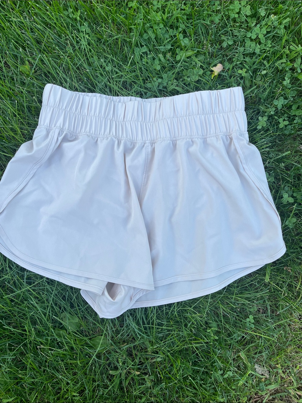 Women's Beige Athletic Shorts with Inner Liner S yogaliciois